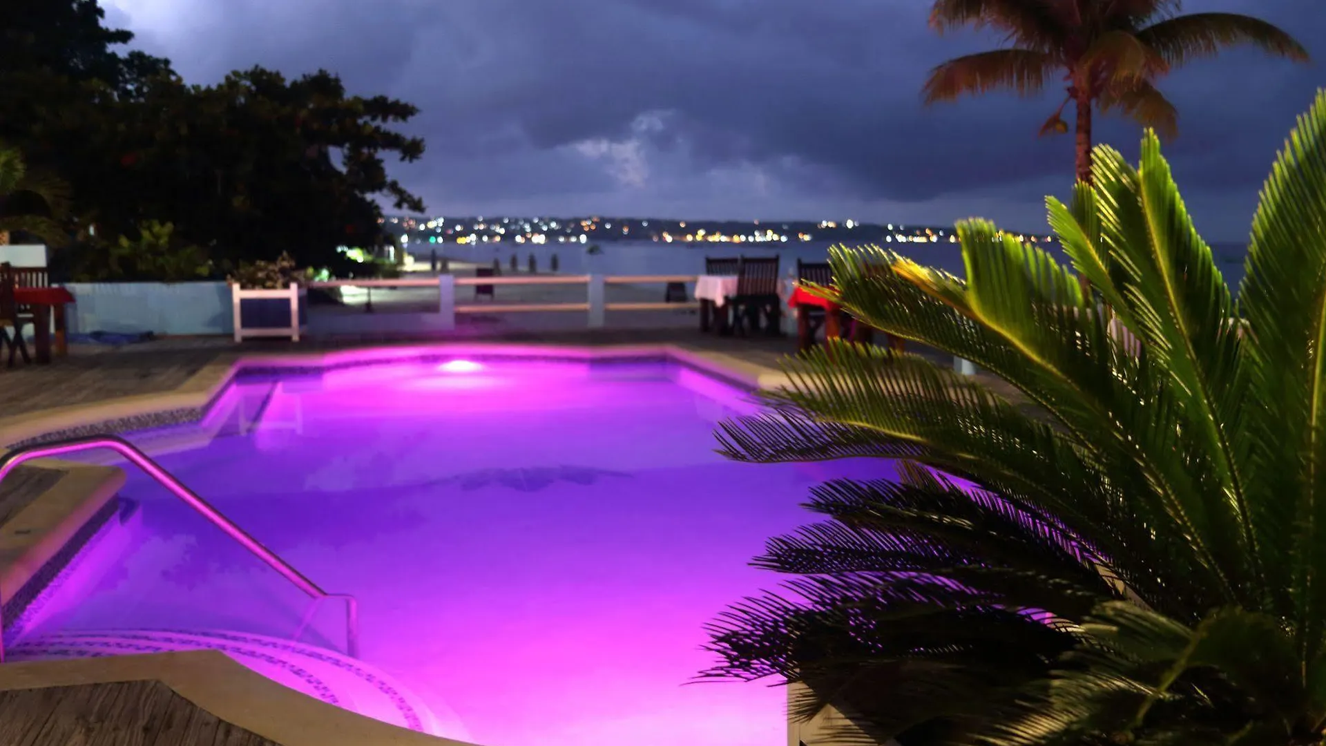 ***  Negril Palms Hotel Jamaica